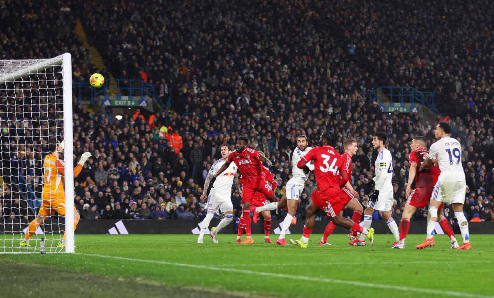 Premier League: Leeds vence Nottingham Forest e ganha f&ocirc;lego contra o rebaixamento