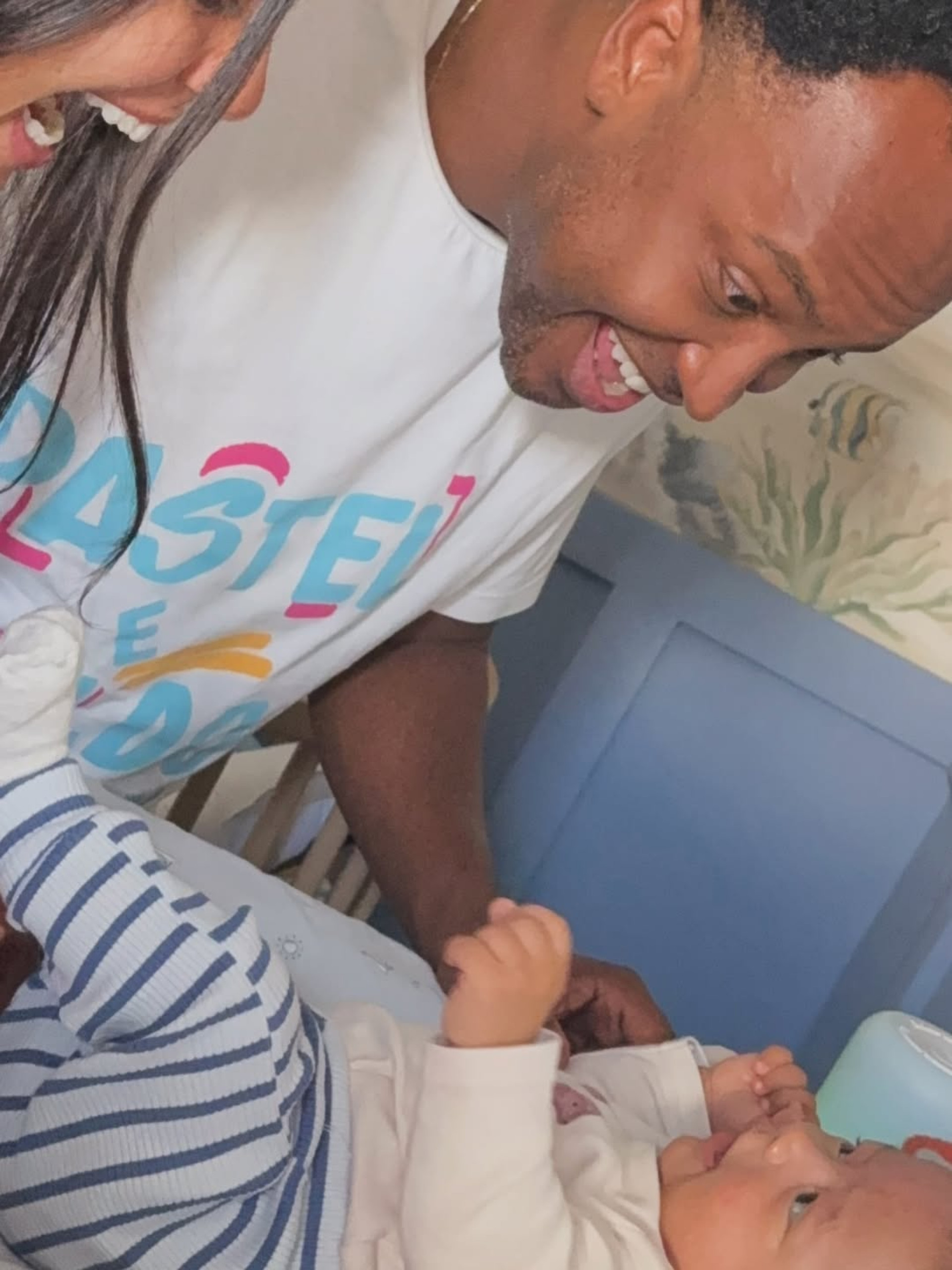 Carol Peixinho abre baú de fotos com Thiaguinho e Bento, filho do casal - Reprodução / Instagram