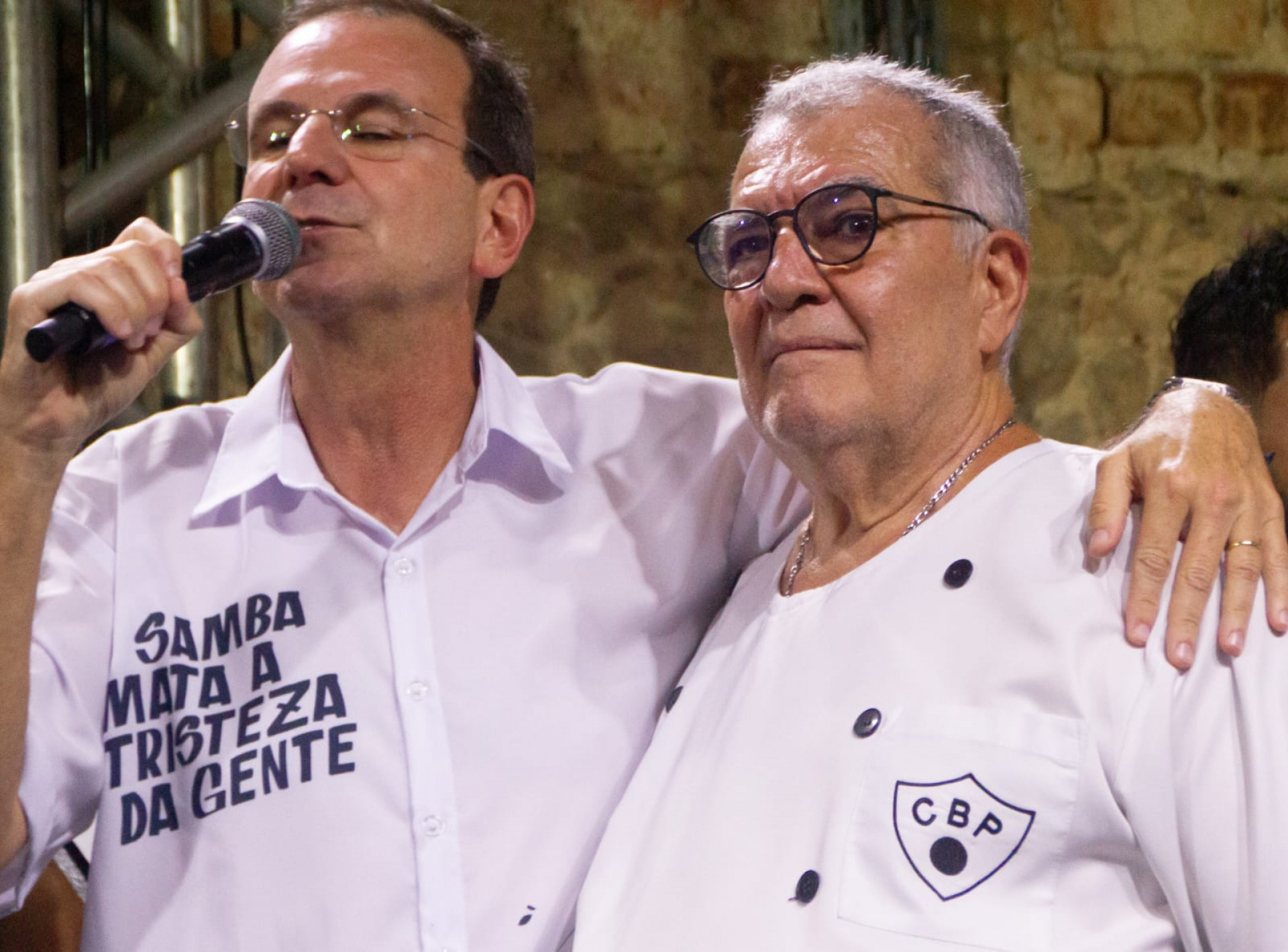 Prefeito Eduardo Paes ao lado presidente do Cordão da Bola Preta, Pedro Ernesto - Érica Martin/Agência O Dia