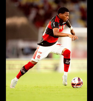 Plata é convocado pelo Equador e pode desfalcar o Flamengo