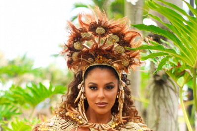 Monique Rizzeto encara jornada dupla no carnaval como musa da Vila Isabel e Rainha da Banda da Barra