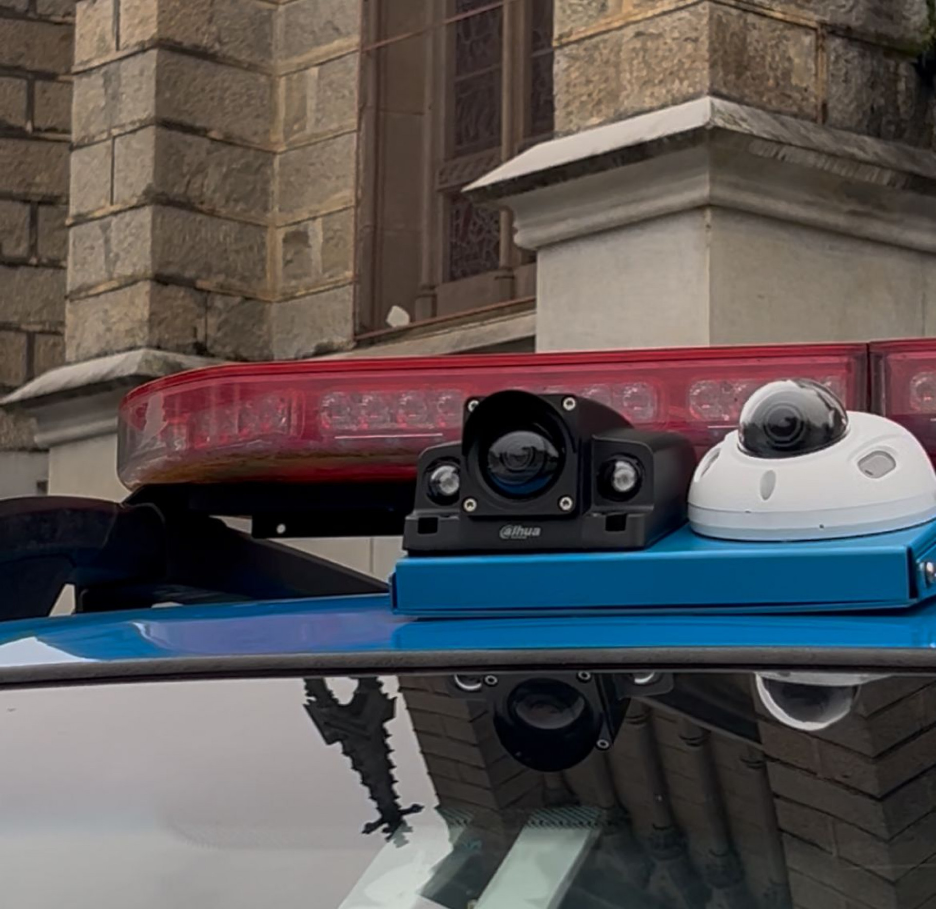 Viaturas do 26º BPM passam a contar com câmeras de reconhecimento facial e de placas de veículos