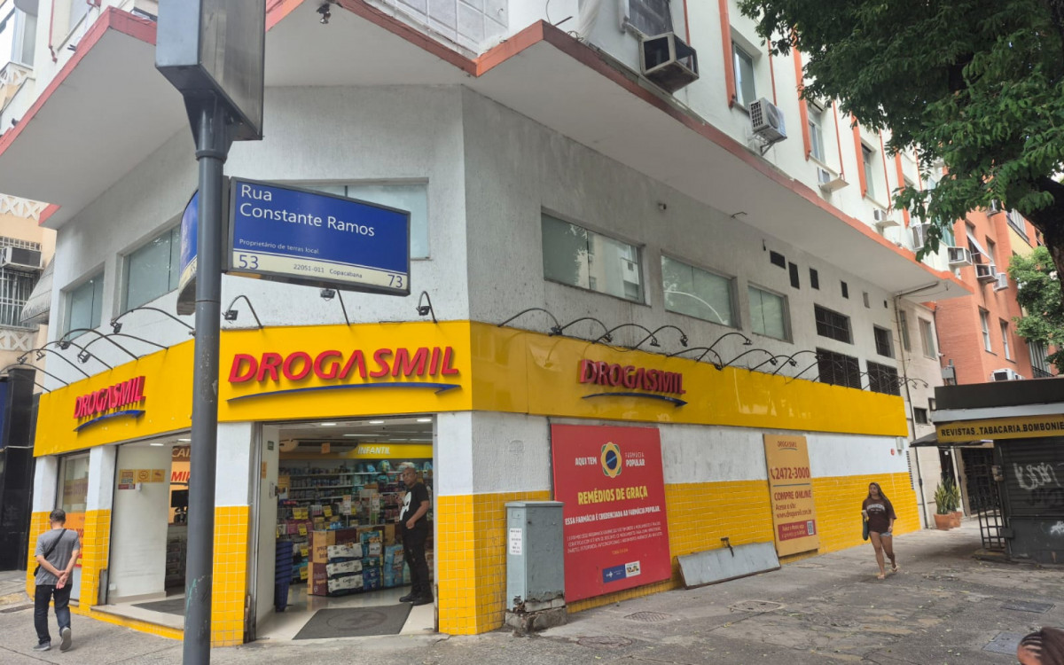 Na manh&atilde; deste domingo (8), n&atilde;o h&aacute; mais andaimes no local e a via foi liberada