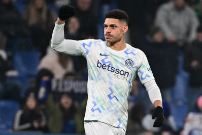 Ex-Botafogo marca, Inter de Milão goleia Sassuolo e dispara na liderança no Italiano