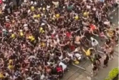 Superlotação em megabloco de Carnaval em SP quase termina em tragédia
