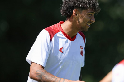 Cristian Medina, alvo do Botafogo, é relacionado para jogo do Estudiantes