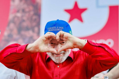 Lula grava pronunciamento para o Dia da Mulher visando o eleitorado feminino