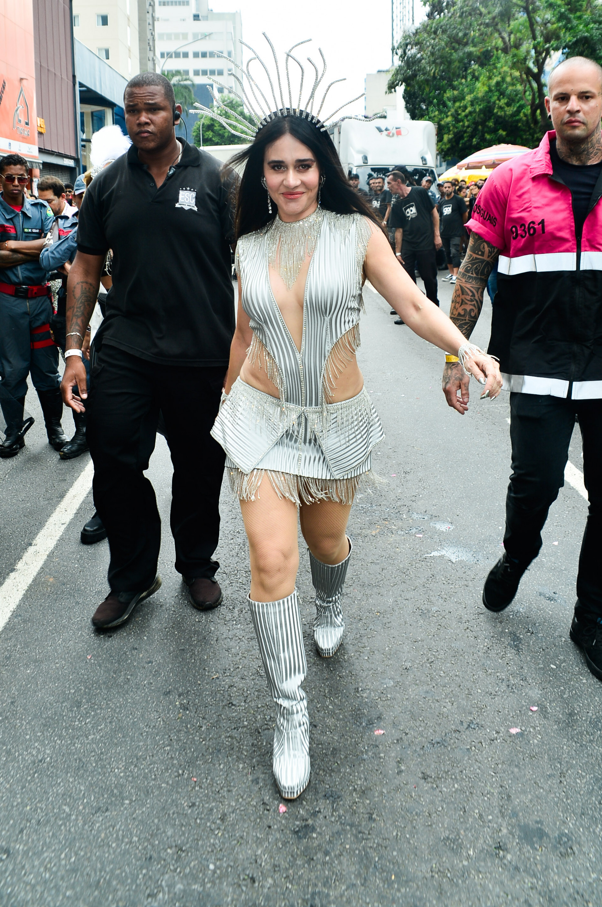 Alessandra Negrini participa do desfile do bloco Acadêmicos do Baixo Augusta - Eduardo Martins / Brazil News