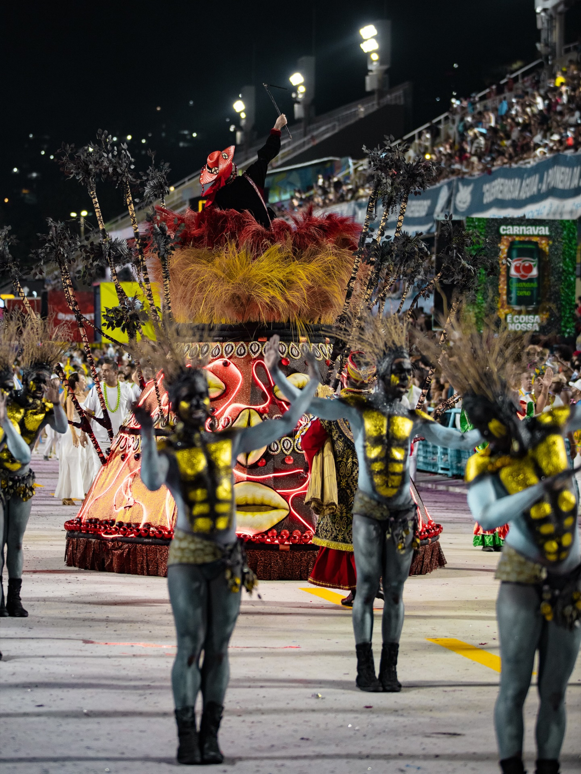 Paraíso do Tuiuti realiza último ensaio técnico na Marquês de Sapucaí 