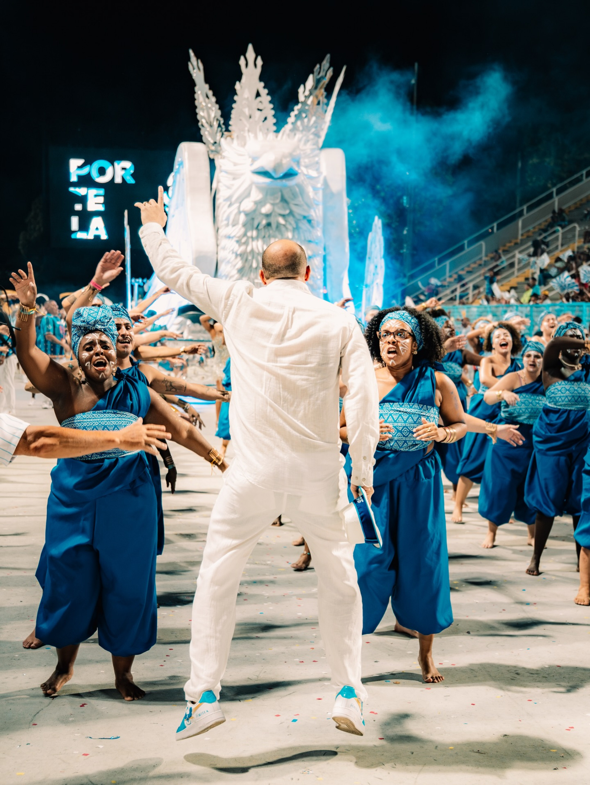  Portela realiza último ensaio técnico na Marquês de Sapucaí 