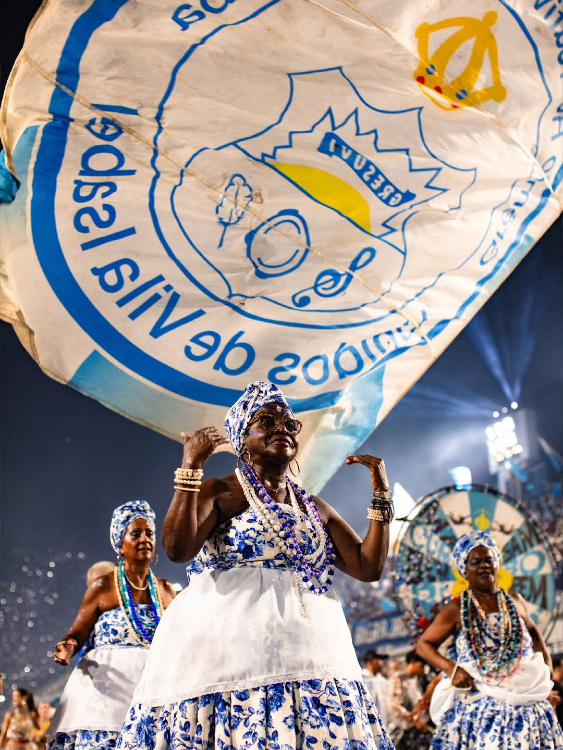 Vila Isabel realiza último ensaio técnico na Marquês de Sapucaí 