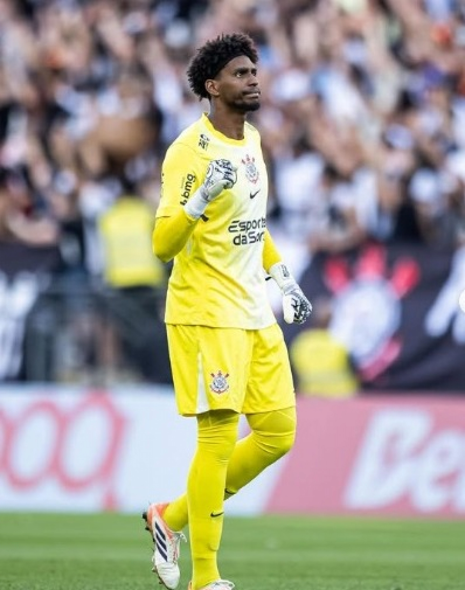 Hugo Souza é um dos destaques do Corinthians