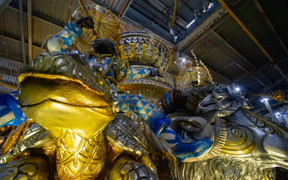 Vila Isabel será a segunda escola a se apresentar na terça-feira