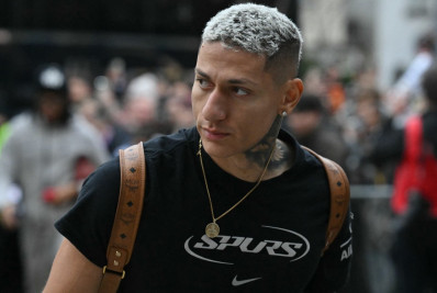 Na mira do Flamengo, Richarlison prioriza seguir no exterior