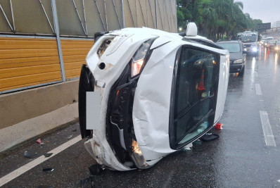 Chuva forte no Rio provoca grave acidente e volta a alagar ruas