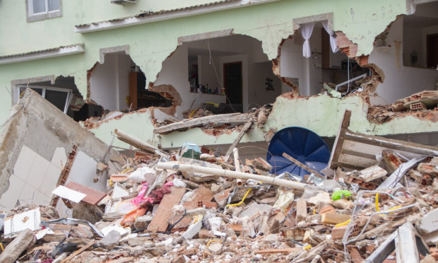 'Nascemos de novo', diz moradora de prédio que desabou no Engenho Novo