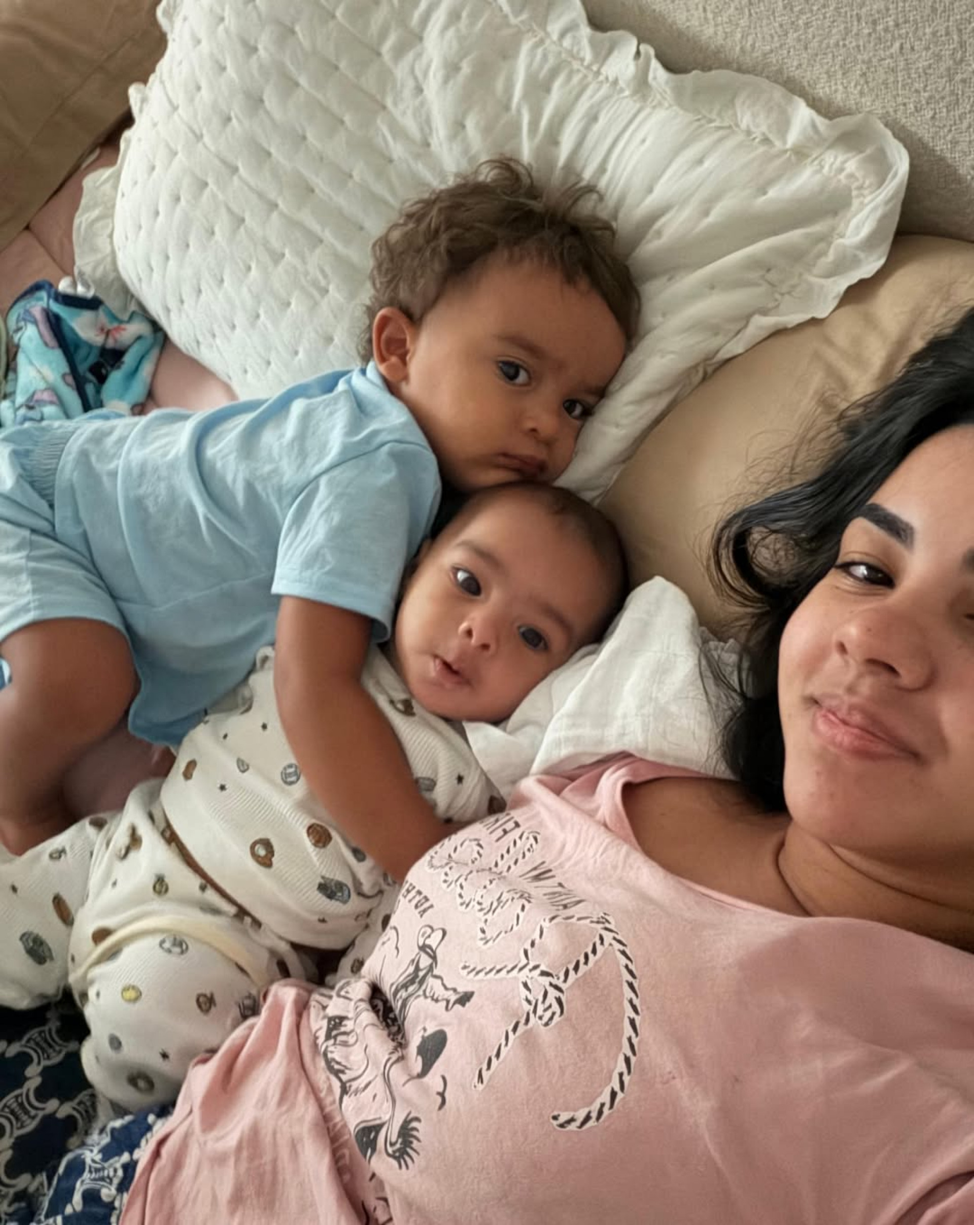 João Gomes publica registro da mulher, Ary Mirelle, e dos filhos, Jorge e Joaquim - Reprodução / Instagram