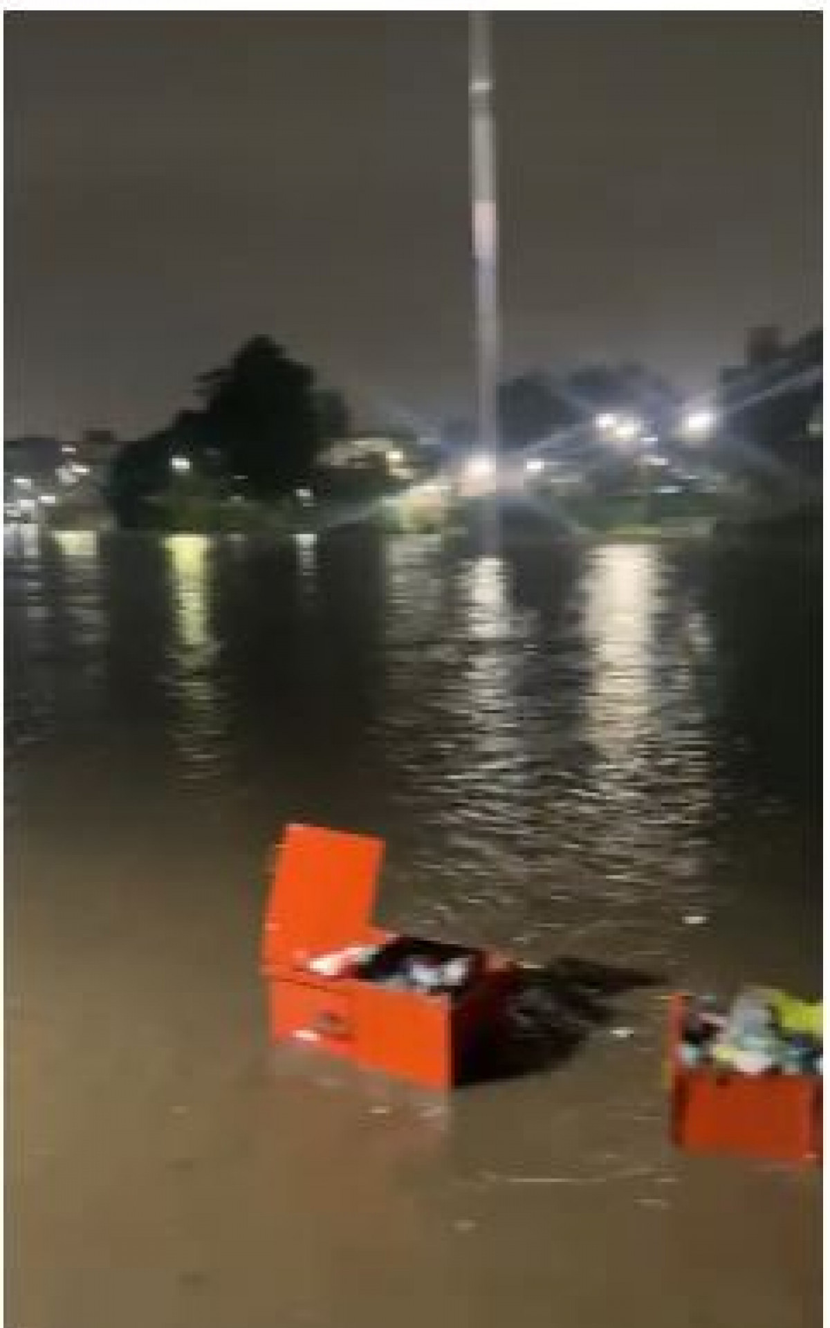 Manguinhos completamente alagado - Rede Social