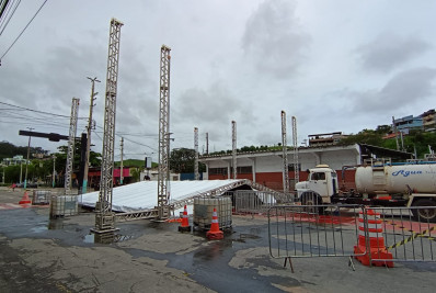 Superpalco dos shows do Carnaval 2026 começa a ser montado em Três Rios