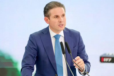 Fim da Escala 6x1 pode ser votado em maio, diz presidente da Câmara