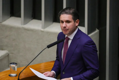 Decisão de Flávio Dino sobre penduricalhos foi 'feliz', diz Hugo Motta