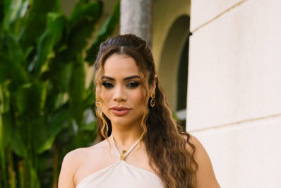 Lexa relata susto com queda de luz no elevador