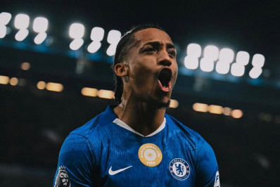 Chelsea é punido em R$ 75 milhões por violar regra da Premier League e pode sofrer transfer ban