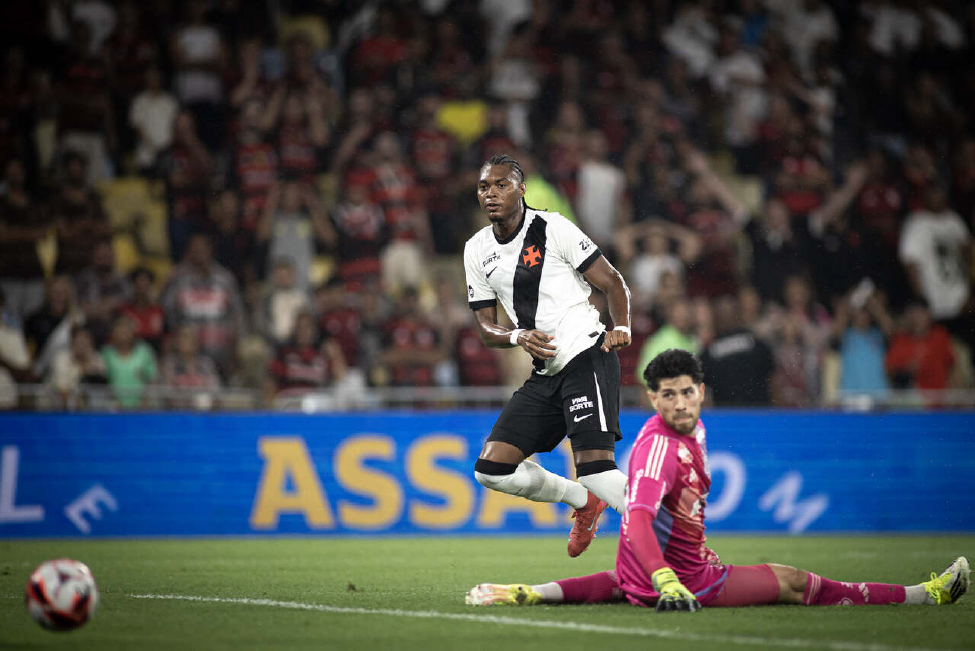 Vasco tem conversas avan&ccedil;adas para emprestar GB para o Fortaleza