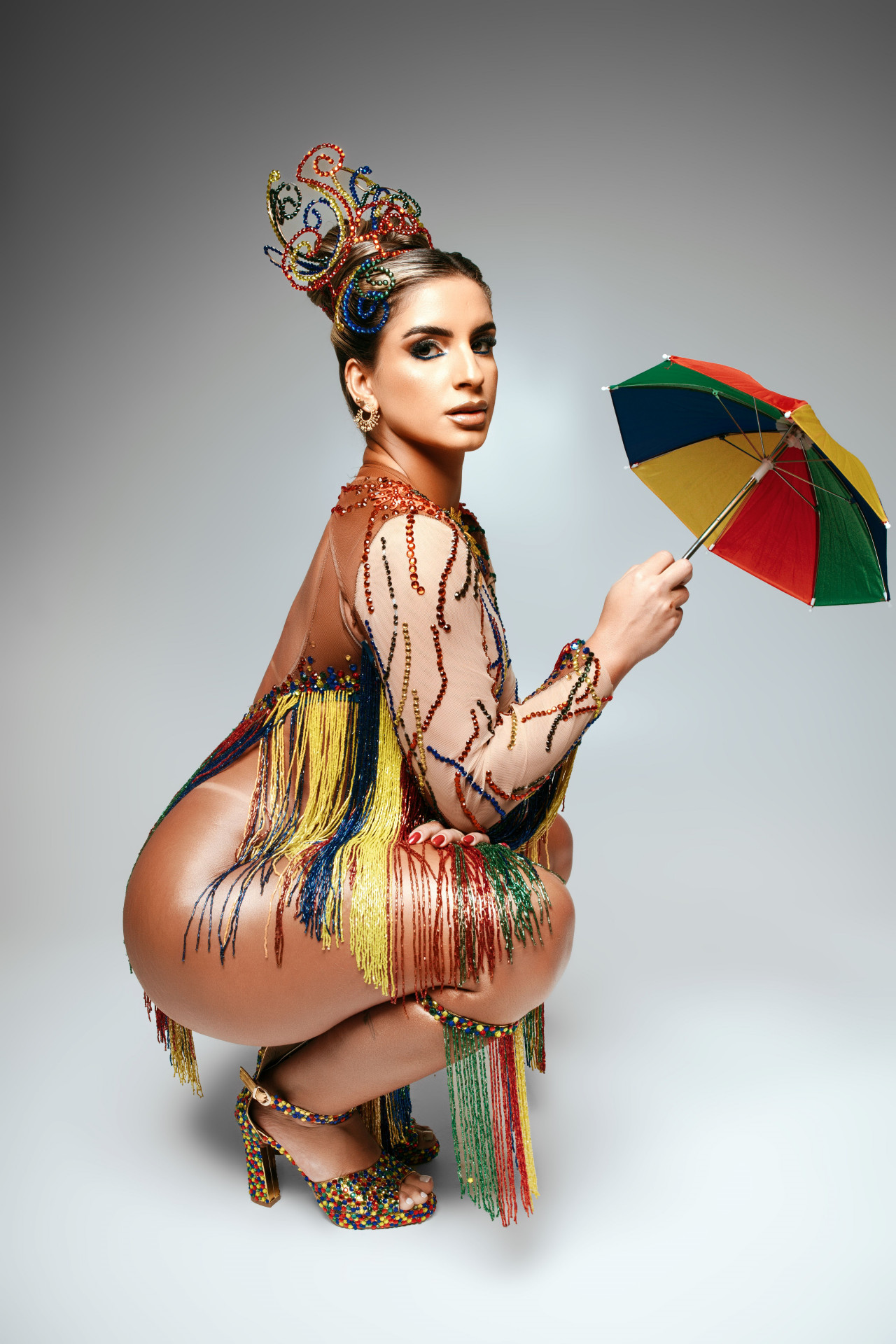 Carolane Silva é rainha de bateria da Inocentes de Belford Roxo - Fabiano Sadcoxa Vieira / Divulgação