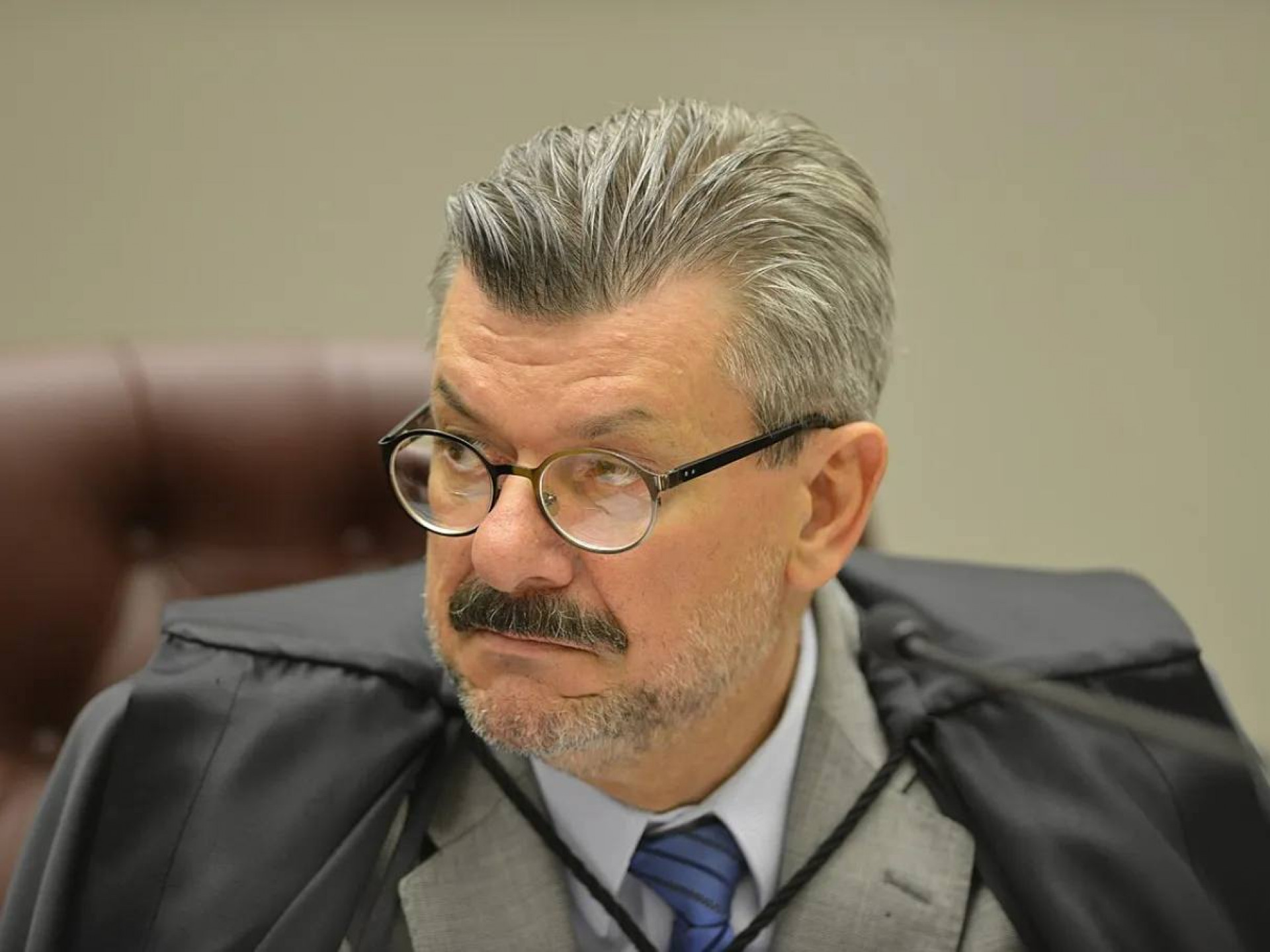 Afastado por assédio sexual, ministro do STJ mantém salário de mais de R$ 100 mil