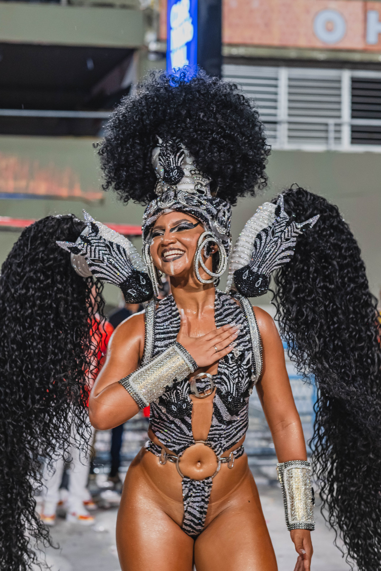 Rayane Dumont, rainha de bateria da União de Maricá - Divulgação