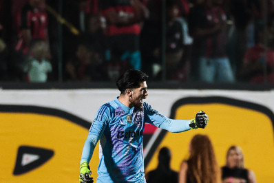 Destaque em 2025, Rossi é fundamental para primeira vitória do Flamengo no Brasileiro