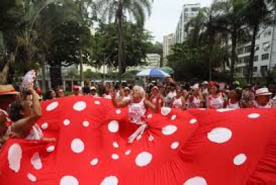A folia em Niterói começa com força total nesta quinta-feira