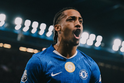 Jornal inglês exalta momento de João Pedro no Chelsea: 'Melhor atacante da Premier League'