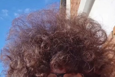 Torcedor inglês viraliza ao passar quase 500 dias sem cortar cabelo em desafio