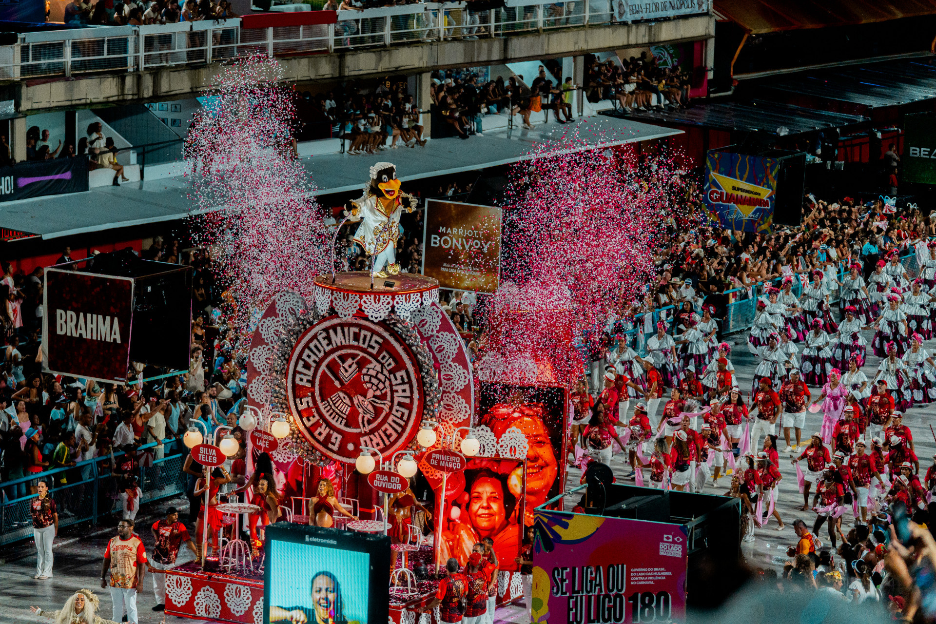 Novo sistema de som da Sapucaí conta com caixas de som espalhadas pela Avenida - Eduardo Hollanda / Rio Carnaval