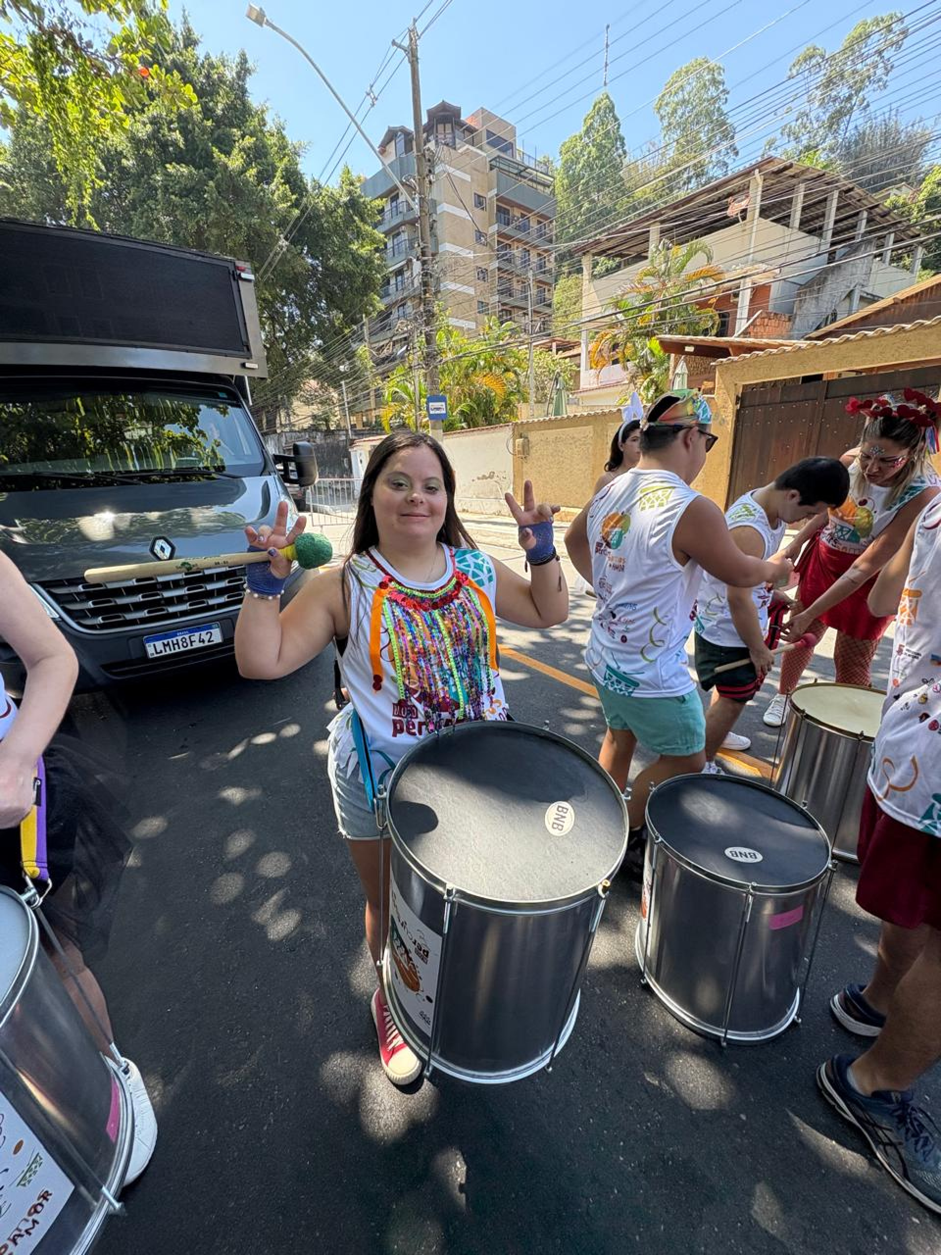 O Percussomos traz ainda o cadeirante Paulo Zerbinni, como puxador do samba - Divulgação
