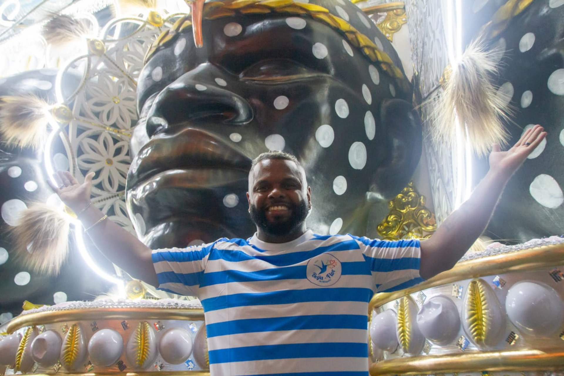 Jo&atilde;o Vitor Ara&uacute;jo &eacute; o carnavalesco da Beija-Flor - &Eacute;rica Martin / Ag&ecirc;ncia O Dia