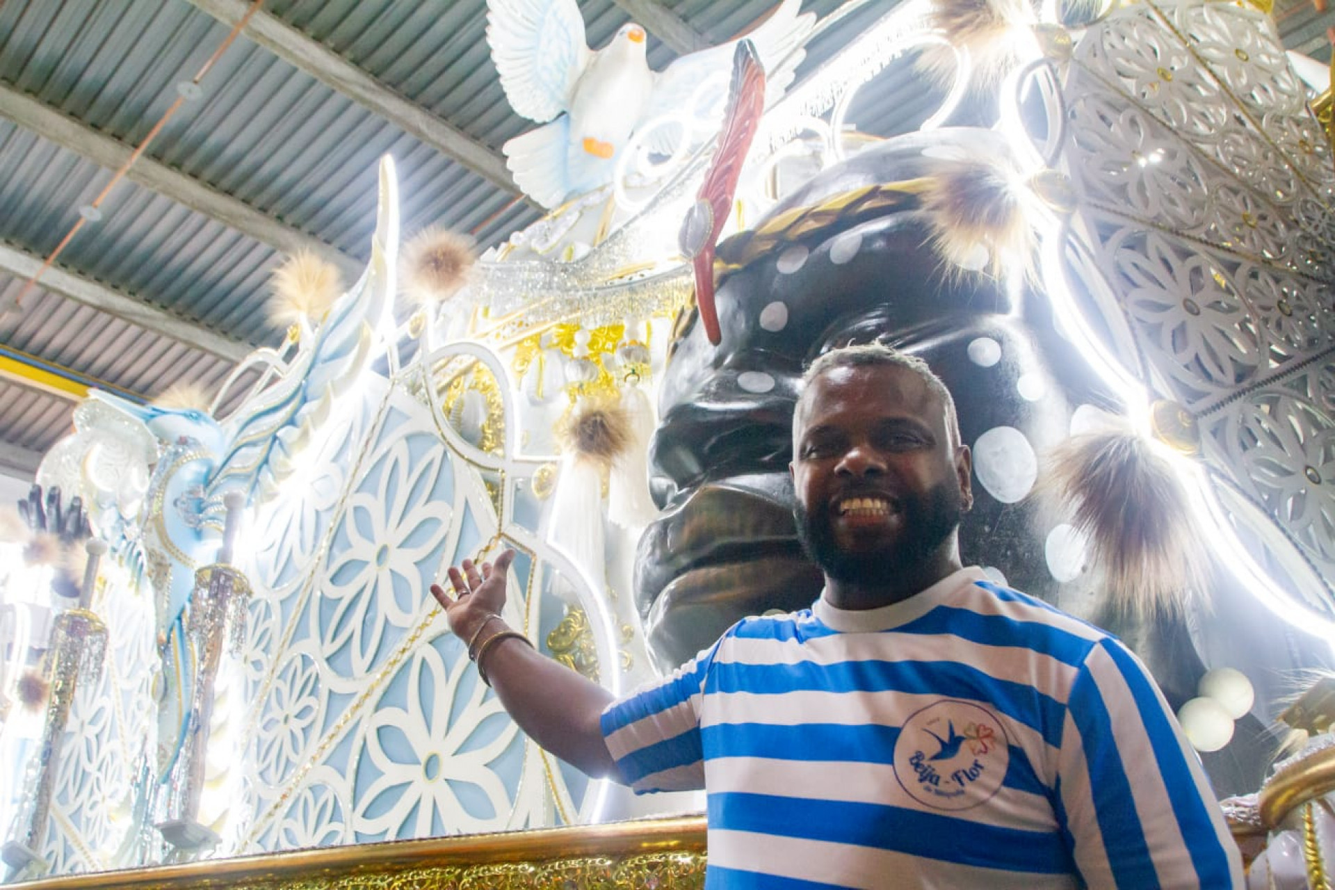 Jo&atilde;o Vitor Ara&uacute;jo assina desfile da Beija-Flor - &Eacute;rica Martin / Ag&ecirc;ncia O Dia