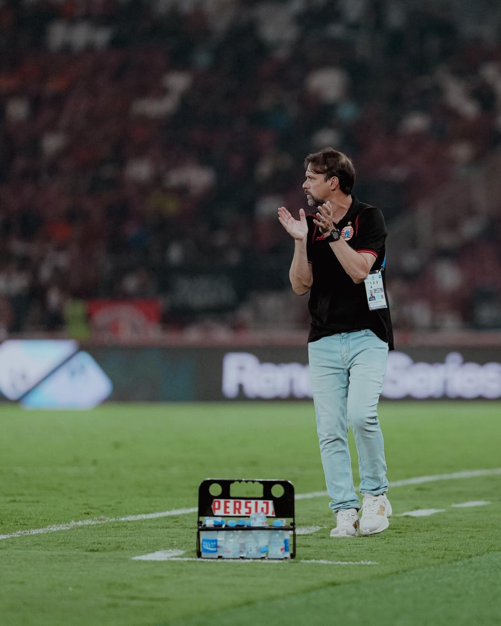 Maurício Souza comandando o Persija Jakarta, da Indonésia