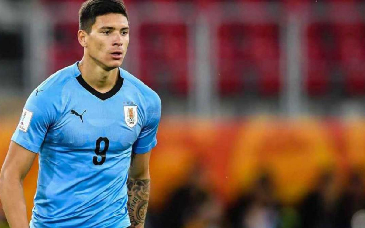 Darwin Núñez em ação pela seleção uruguaia