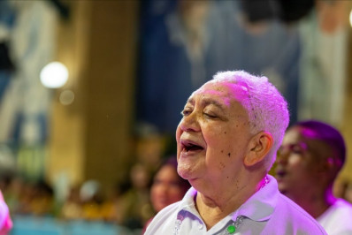 Mangueira anuncia Elmo José dos Santos como baluarte