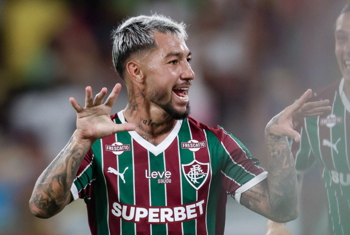 Lucho Acosta evolui na recuperação e pode voltar a jogar em duas semanas