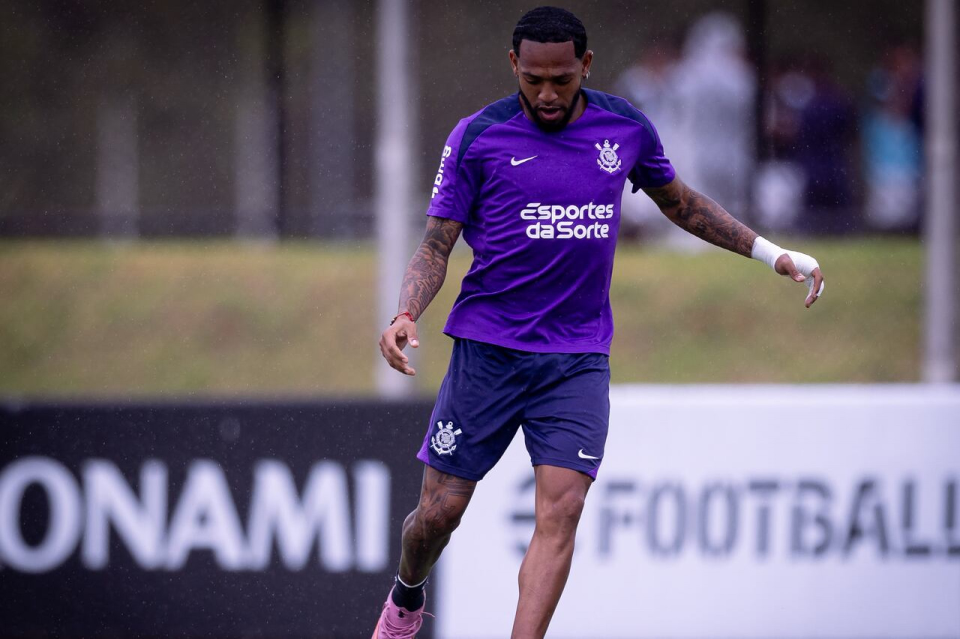 Corinthians decide pela sa&iacute;da de Jos&eacute; Mart&iacute;nez e negocia rescis&atilde;o