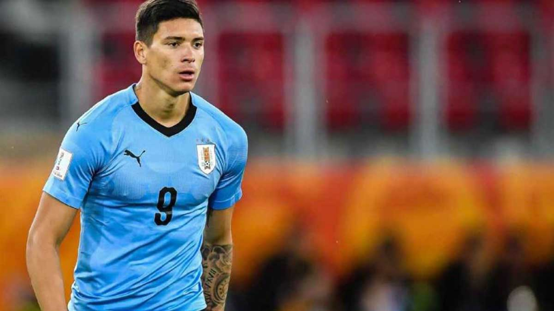 Darwin N&uacute;&ntilde;ez em a&ccedil;&atilde;o pela sele&ccedil;&atilde;o uruguaia - Internet