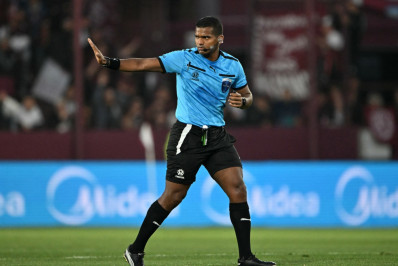 Conmebol define arbitragem do primeiro jogo da Recopa, entre Lanús e Flamengo