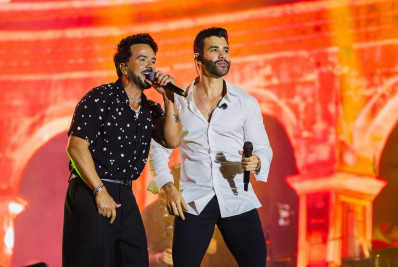 Gusttavo Lima lança clipe ao vivo de 'Vagabundo' com Luis Fonsi; assista