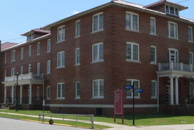 Ataque a tiros deixa dois mortos em universidade dos EUA