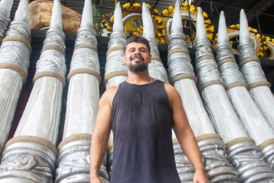 Mais de 50 escolas desfilam na Intendente Magalhães