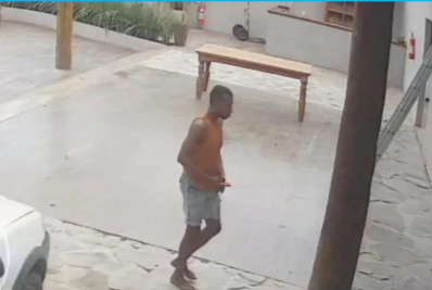 Homem é flagrado furtando fios no bairro Palmeiras, em Cabo Frio